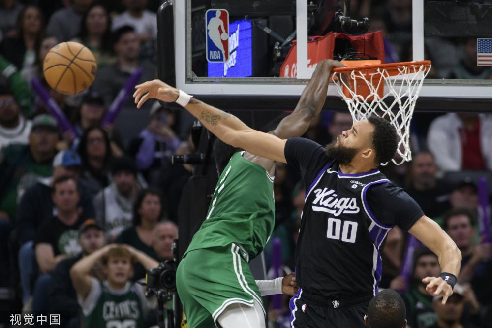 男篮交锋时 男篮交锋时