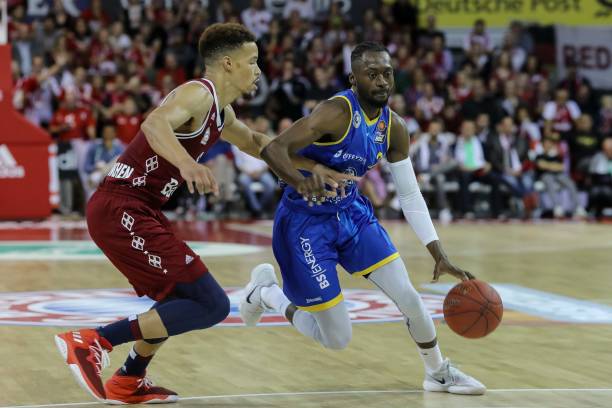 和团队配合 和团队配合