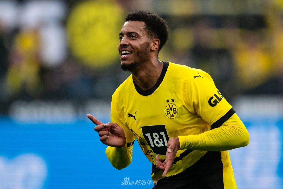 也传递出球 也传递出球